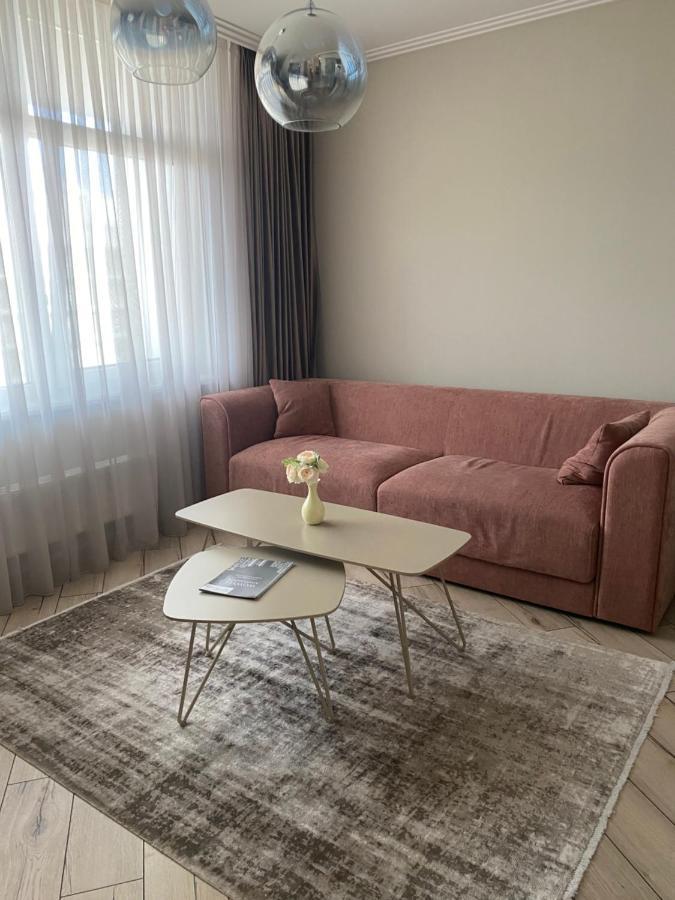 Wowell Apartments Odessa Extérieur photo