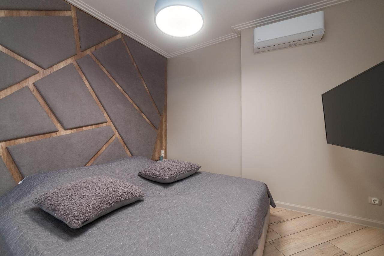 Wowell Apartments Odessa Extérieur photo
