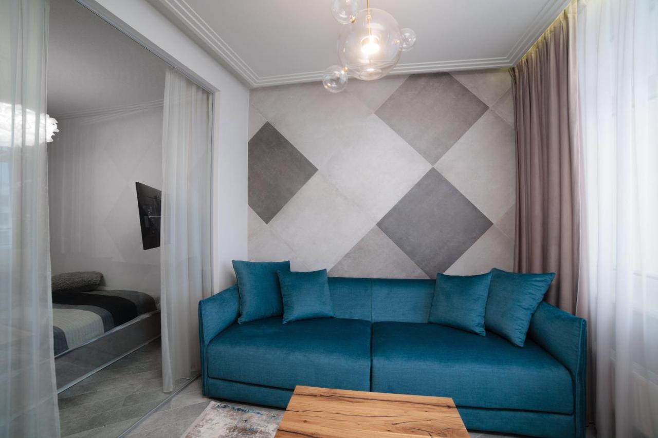 Wowell Apartments Odessa Extérieur photo