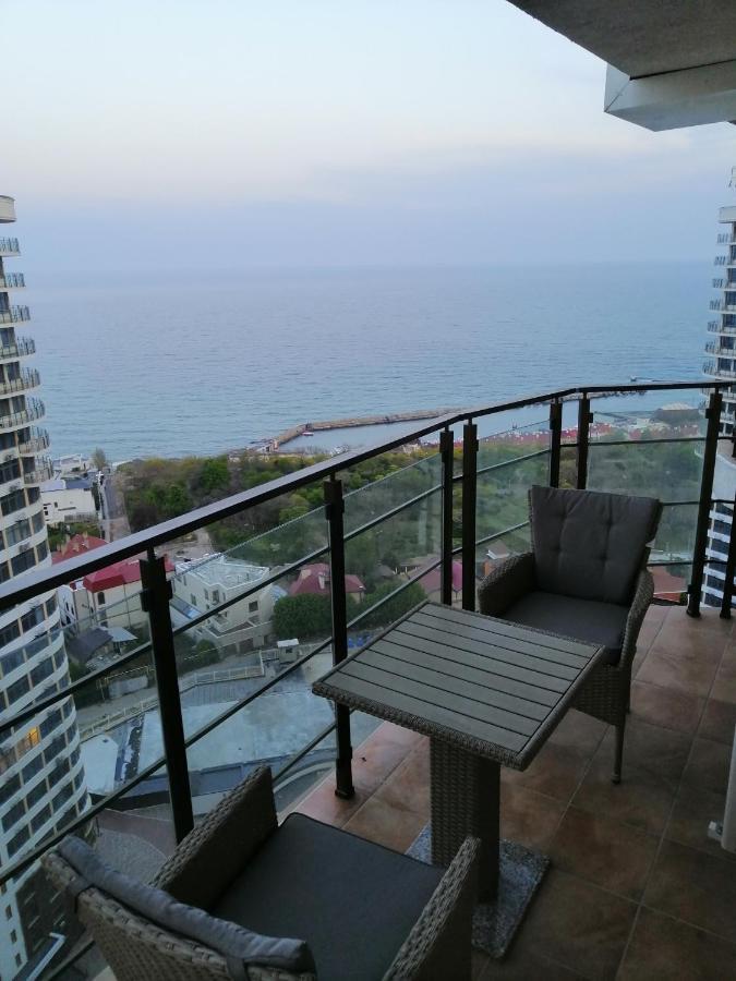 Wowell Apartments Odessa Extérieur photo